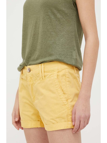 Памучен къс панталон Pepe Jeans Balboa в жълто с изчистен дизайн със стандартна талия
