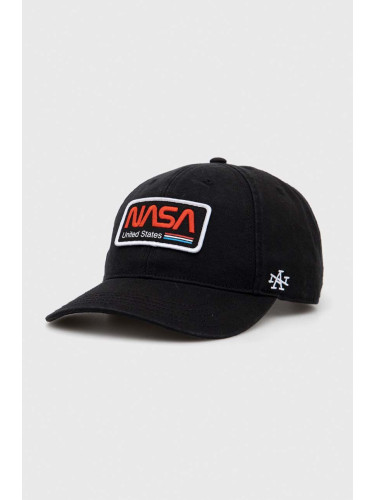 Памучна шапка с козирка American Needle NASA в черно с апликация