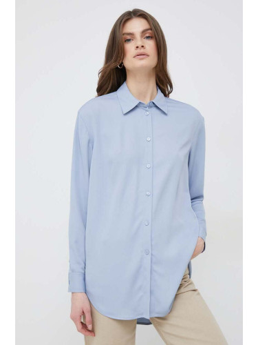 Риза Calvin Klein дамска в синьо със свободна кройка с класическа яка