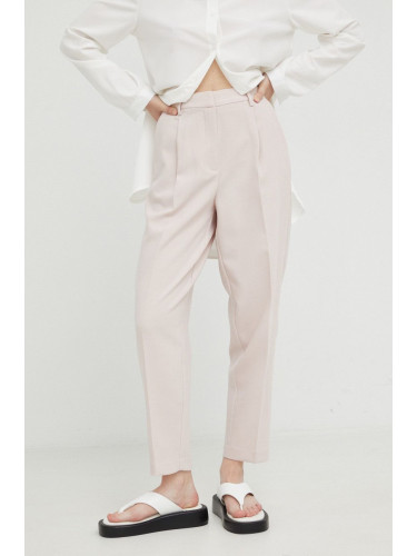 Панталони Bruuns Bazaar в розово със стандартна кройка, с висока талия