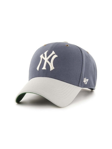 Памучна шапка с козирка 47 brand MLB New York Yankees в синьо с десен