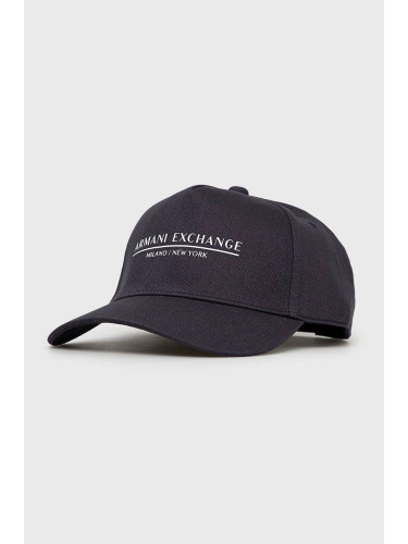 Памучна шапка Armani Exchange в тъмносиньо с принт