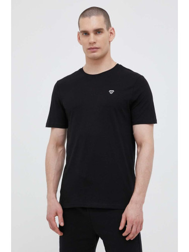 Памучна тениска Hummel в черно с изчистен дизайн