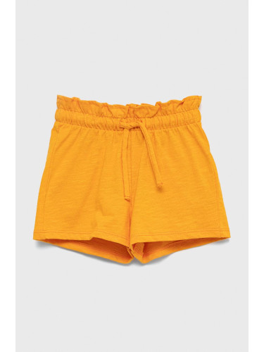 Детски памучен къс панталон United Colors of Benetton в оранжево с изчистен дизайн