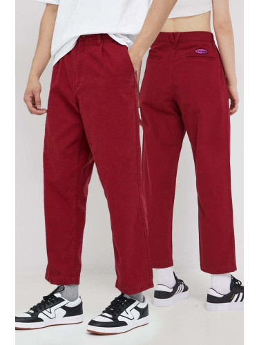 Памучен панталон Vans в червено с кройка тип чино, с висока талия