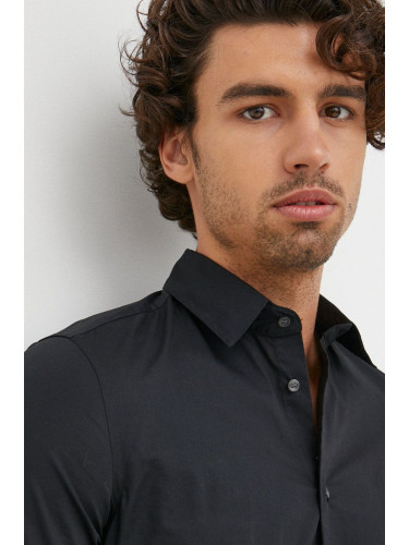 Риза Sisley мъжка в черно с кройка по тялото с класическа яка