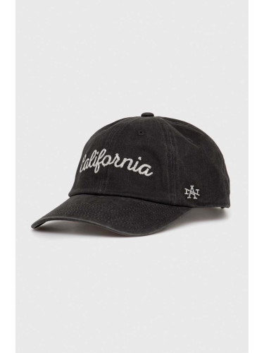 Памучна шапка с козирка American Needle California в черно с апликация