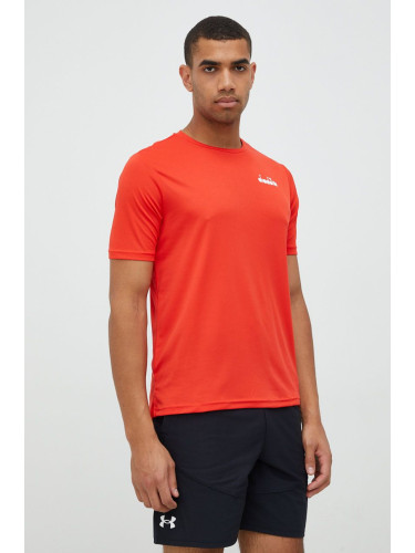 Тениска за трениране Diadora в червено с изчистен дизайн
