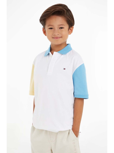 Детска памучна тениска с яка Tommy Hilfiger в бяло с десен