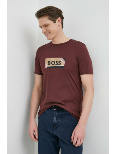 Памучна тениска BOSS в бордо с принт