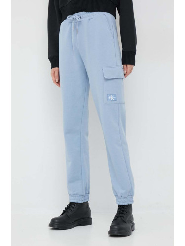 Памучен спортен панталон Calvin Klein Jeans в синьо с изчистен дизайн