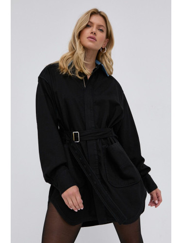 Памучна рокля Diesel в черно къс модел с уголемена кройка