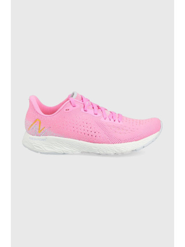 Обувки за бягане New Balance Fresh Foam X Tempo V2 в розово WTMPOLL2