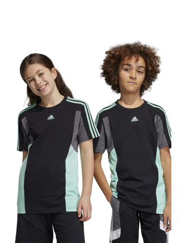 Детска памучна тениска adidas U 3S CB TEE в черно с десен