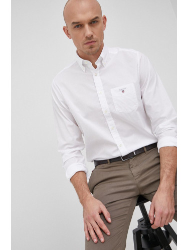 Риза Gant мъжка в бяло със стандартна кройка с яка с копче