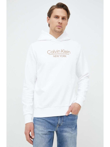 Памучен суичър Calvin Klein в бяло с качулка с десен