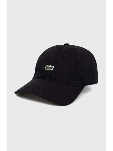 Памучна шапка с козирка Lacoste в черно с апликация