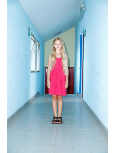 Детска памучна рокля Sisley в розово среднодълъг модел разкроен модел