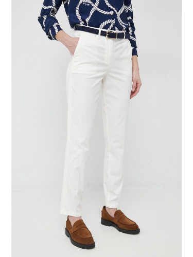 Панталон Tommy Hilfiger в бяло със стандартна кройка, със стандартна талия