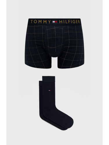 Комплект боксерки и чорапи Tommy Hilfiger в тъмносиньо