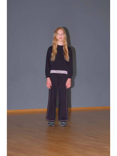 Детски спортен панталон Sisley в черно с изчистен дизайн