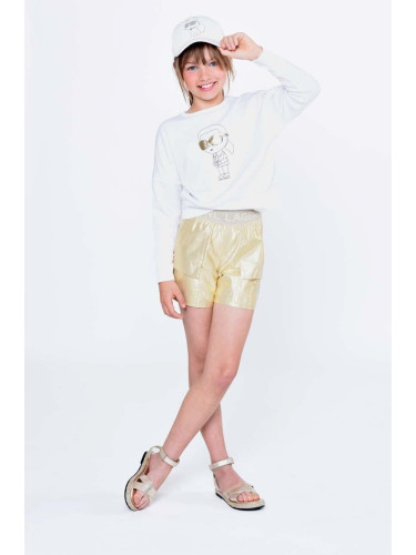 Детски къси панталони Karl Lagerfeld в златисто с изчистен дизайн