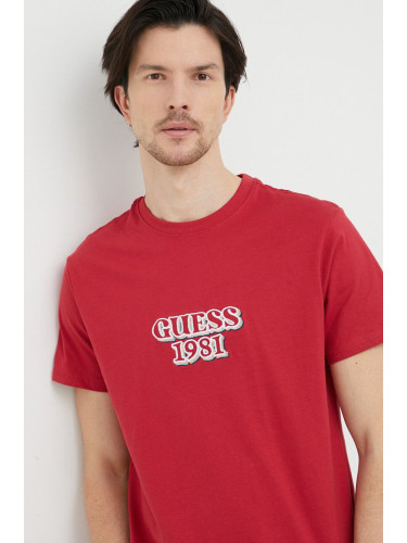 Памучна тениска Guess в бордо с апликация