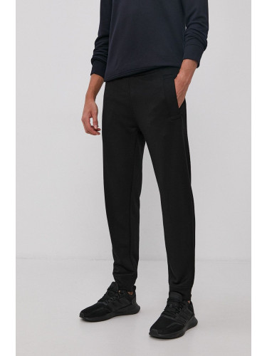Панталон Emporio Armani в черно със стандартна кройка