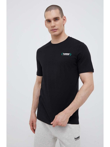 Памучна тениска Hummel в черно с изчистен дизайн