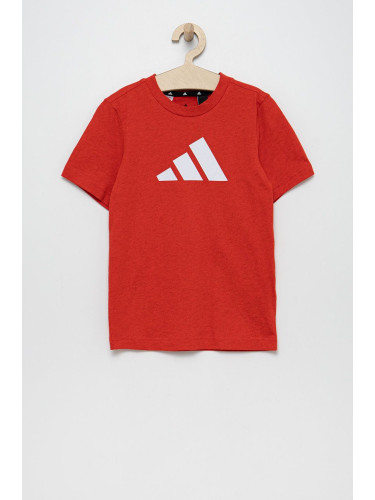 Детска памучна тениска adidas Performance HG8863 в червено меланж на