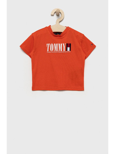 Детска памучна тениска Tommy Hilfiger в оранжево с принт