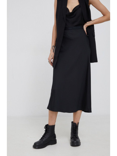 Пола Calvin Klein в черно среднодълъг модел разкроен модел