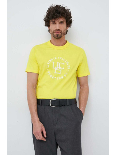 Памучна тениска United Colors of Benetton в жълто с принт