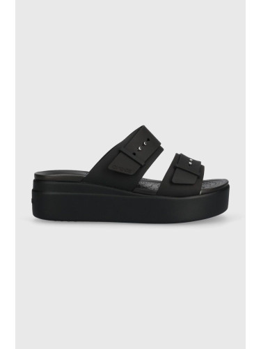 Чехли Crocs Brooklyn Low Wedge Sandal в черно с платформа 207431 208728
