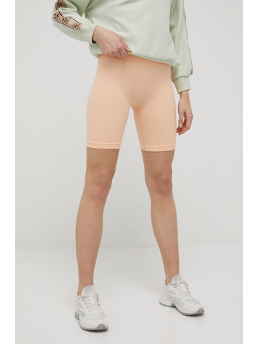 Къси панталони Guess дамско в оранжево с изчистен дизайн със стандартна талия