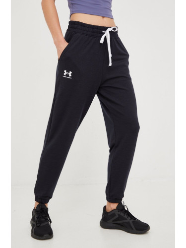 Спортен панталон Under Armour в черно с изчистен дизайн