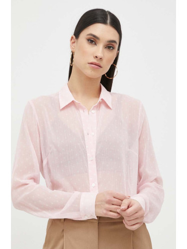Риза Guess дамска в розово със стандартна кройка с класическа яка