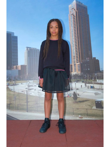 Детска пола Sisley в черно къс модел разкроен модел