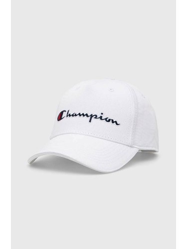 Памучна шапка с козирка Champion в бяло с апликация