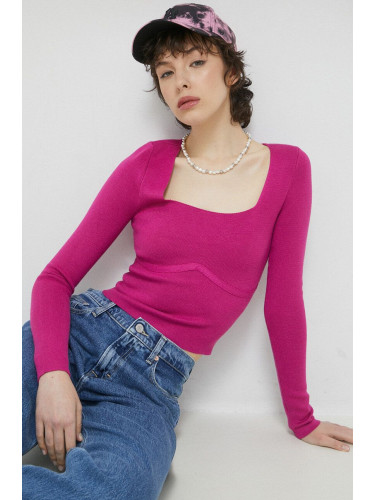 Пуловер Abercrombie & Fitch в розово