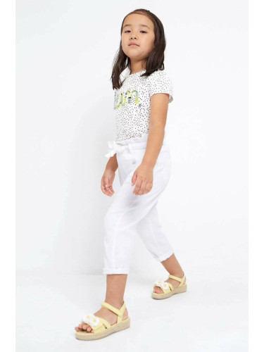Детски панталон Mayoral в бяло с изчистен дизайн