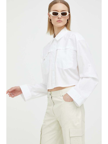 Памучна риза Remain дамска в бяло със свободна кройка с класическа яка