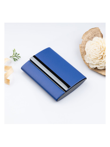 Кожен визитник - син