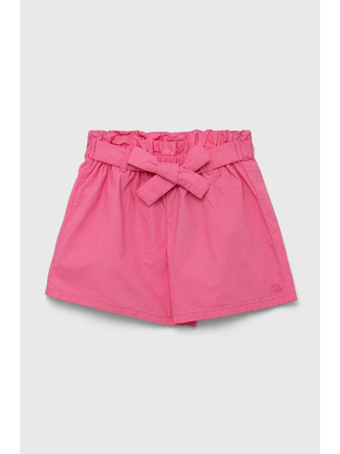 Детски памучен къс панталон United Colors of Benetton в розово с изчистен дизайн