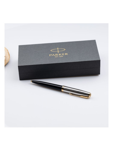 Луксозна химикалка с позлатени детайли Parker Royal 51 Premium 