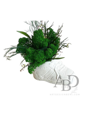 Зелена стъпка, премиум скандинавски мъх със стабилизирани растения в арт керамична форма