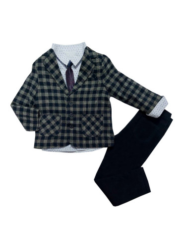 Костюм от риза в бяло, сако в тъмносиньо, панталон и папийонка 822335