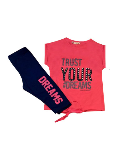 Комплект за момиче от тениска в циклама и къс клин в тъмносиньо