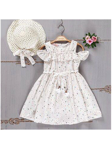 Ежедневна детска рокля с къс ръкав в бяло на цветя с шапка