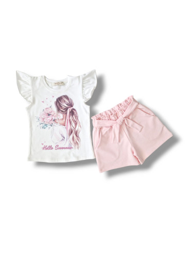 Летен комплект за момиче от блуза с къс ръкав в екрю с момиче и къси п